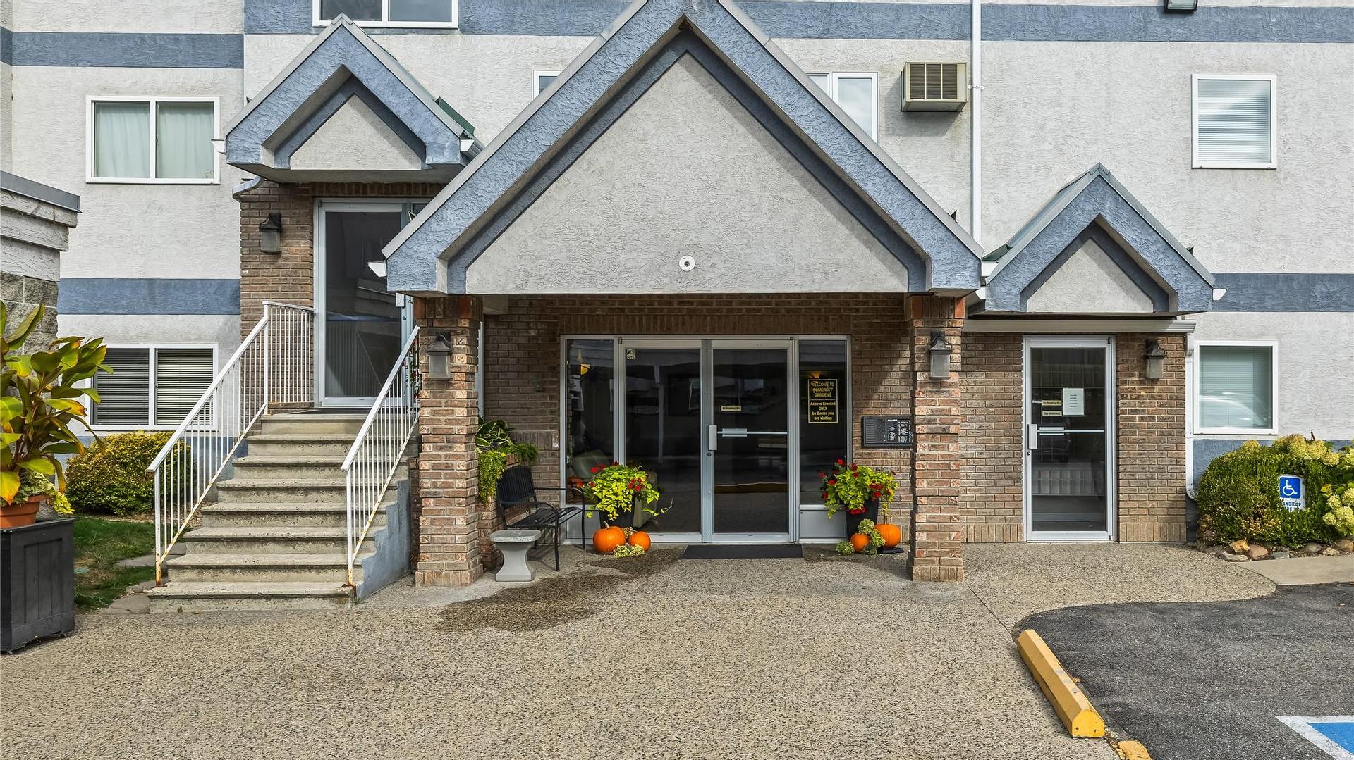 









200


Hollywood

Road, 205,
Kelowna,




BC
V1X 6Y9

