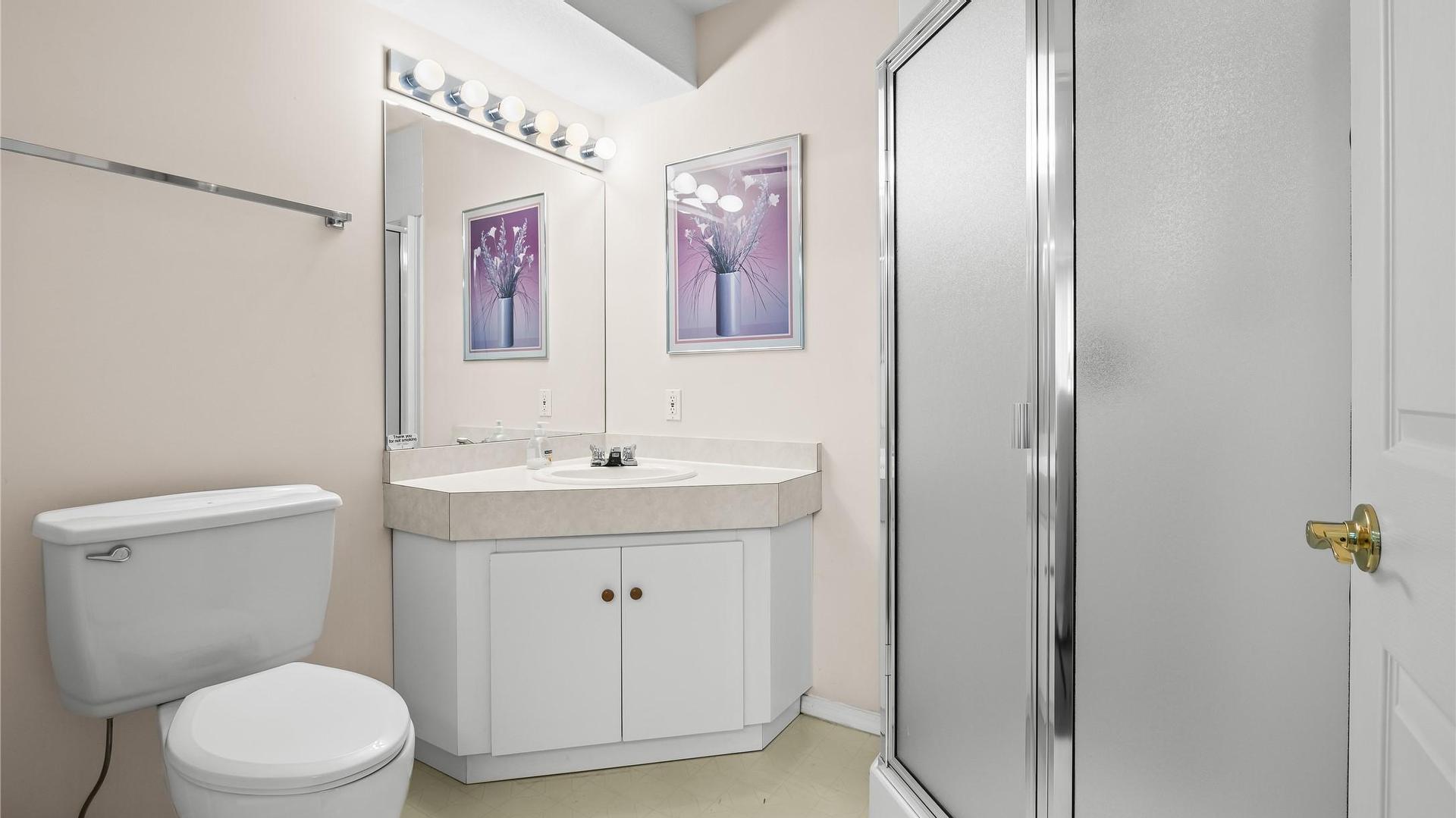 









200


Hollywood

Road, 205,
Kelowna,




BC
V1X 6Y9

