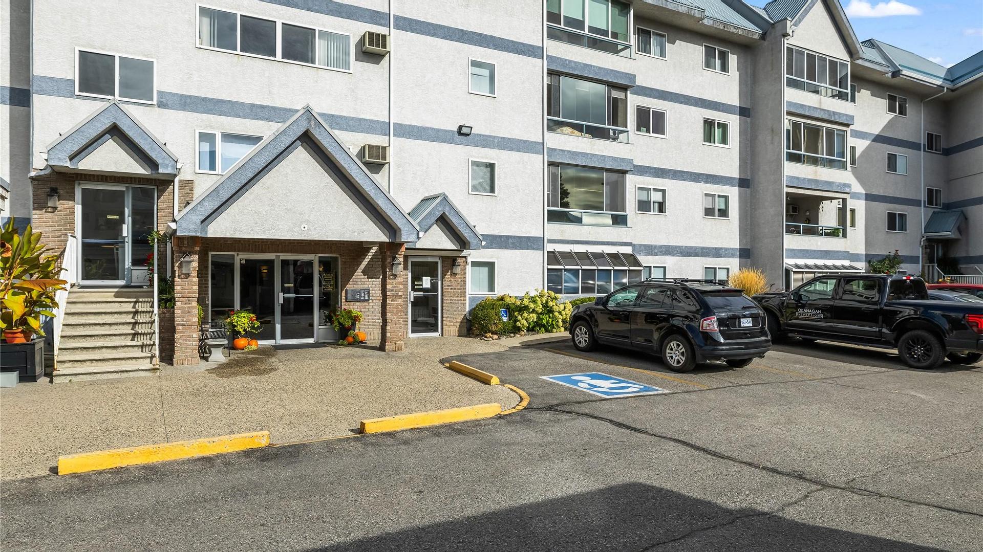 









200


Hollywood

Road, 205,
Kelowna,




BC
V1X 6Y9

