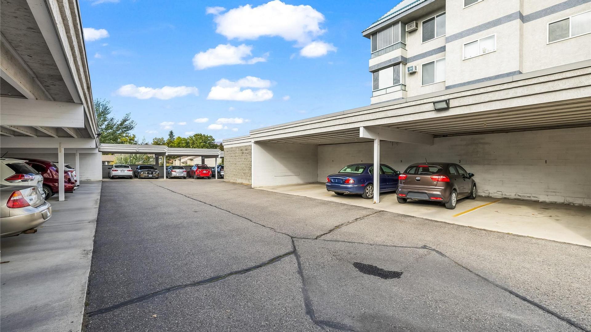 









200


Hollywood

Road, 205,
Kelowna,




BC
V1X 6Y9

