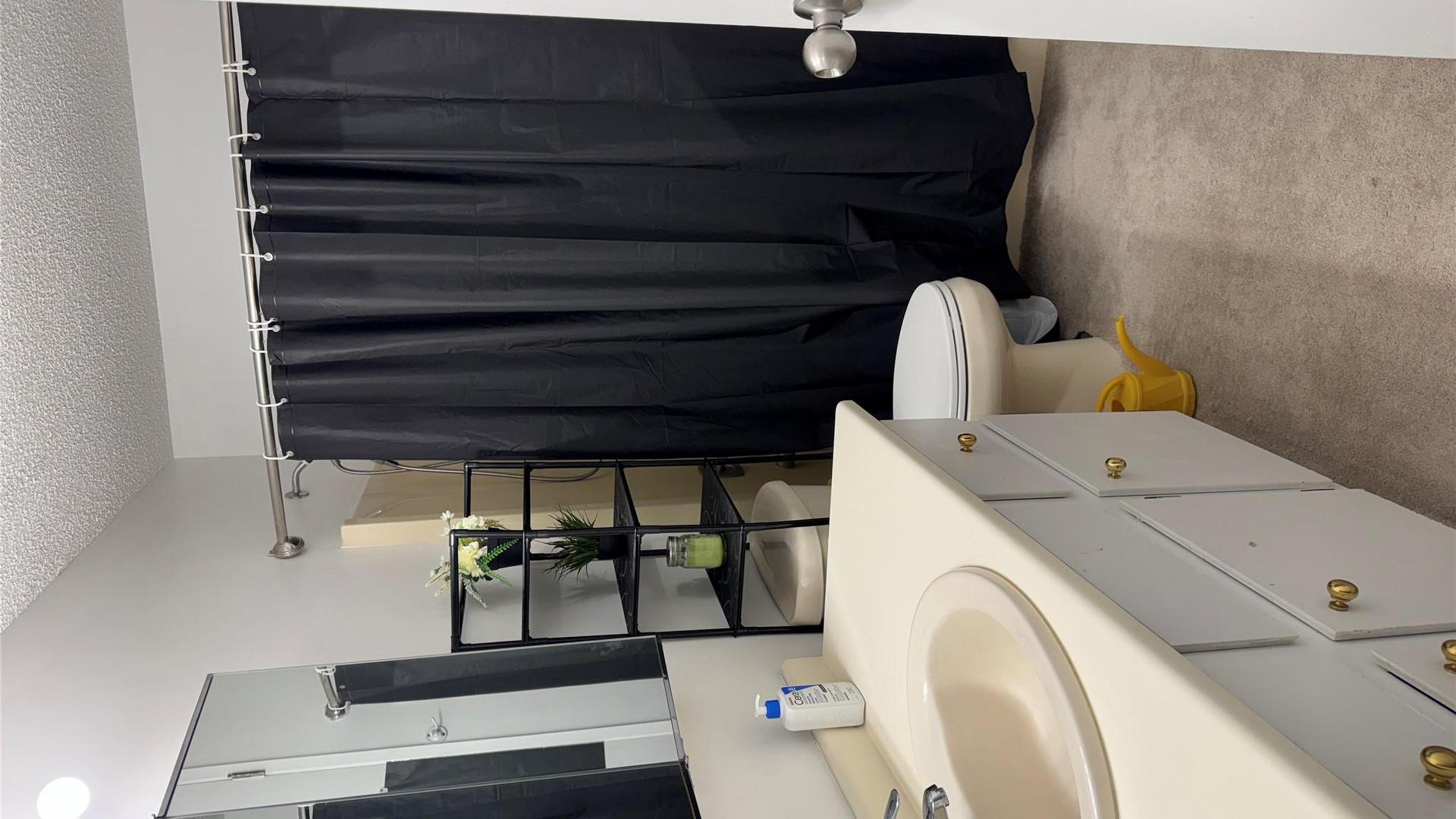 









290


Highway 33

, 113,
Kelowna,




BC
V1X 2A3

