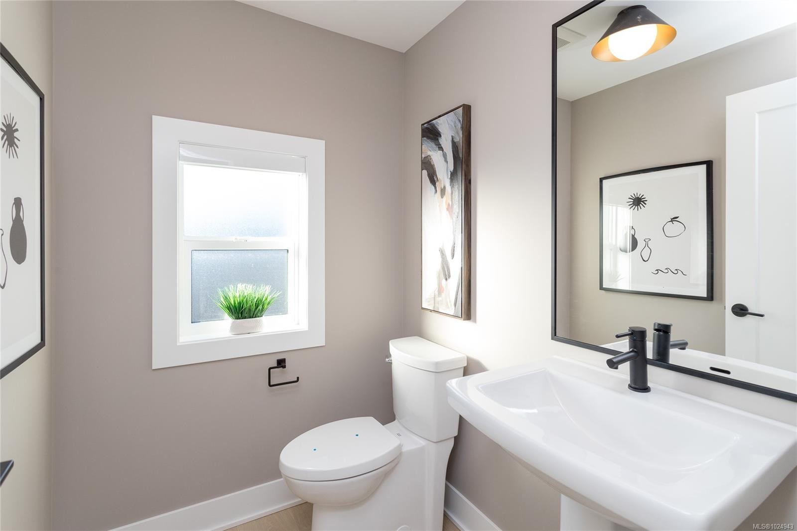 









1425


Dolomite

Ridge,
Langford,




BC
V9B 7G1

