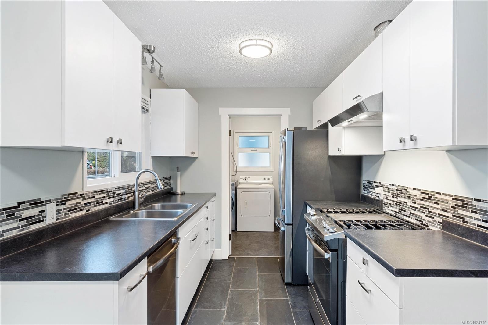 









260


Pym

St South,
Parksville,




BC
V9P 1G7

