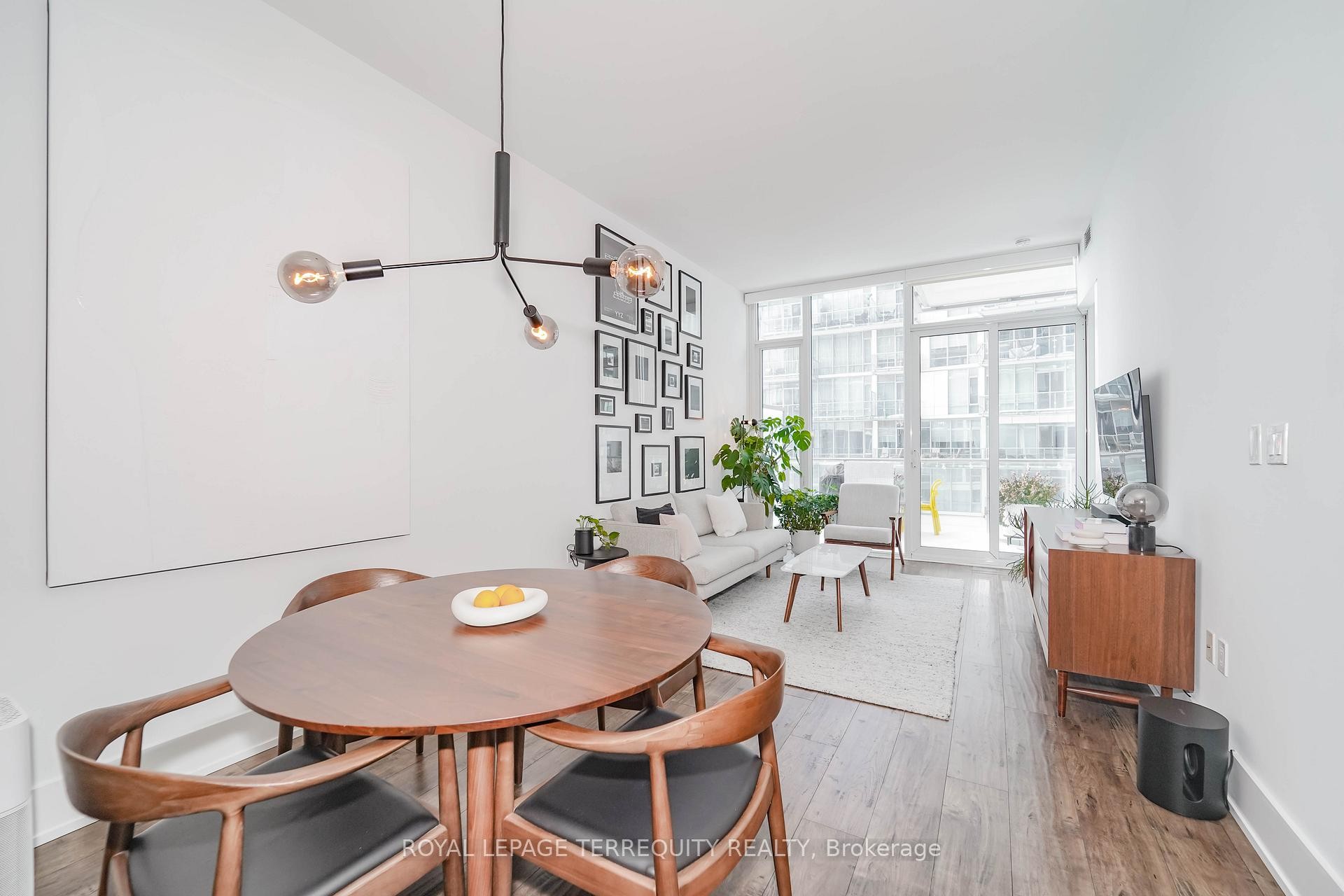 









29


Queens Quay

N/A East, 410,
Toronto,




ON
M5E 0A4

