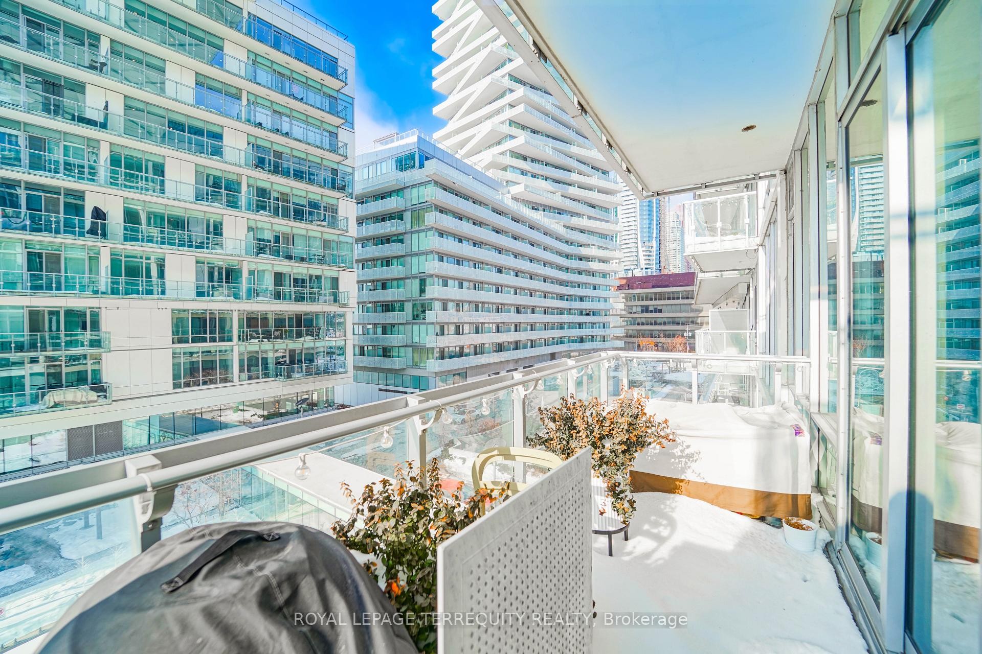 









29


Queens Quay

N/A East, 410,
Toronto,




ON
M5E 0A4


