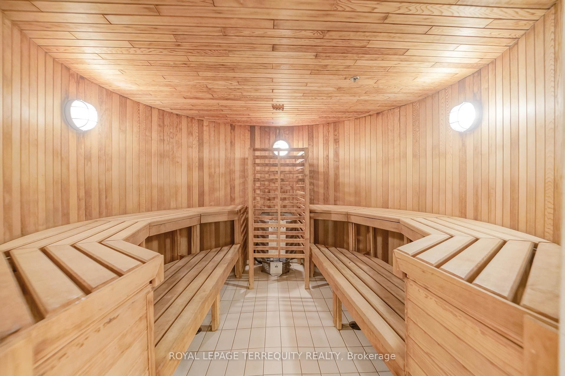 









29


Queens Quay

N/A East, 410,
Toronto,




ON
M5E 0A4

