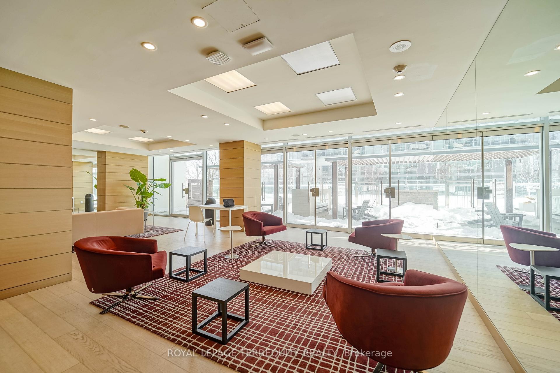 









29


Queens Quay

N/A East, 410,
Toronto,




ON
M5E 0A4

