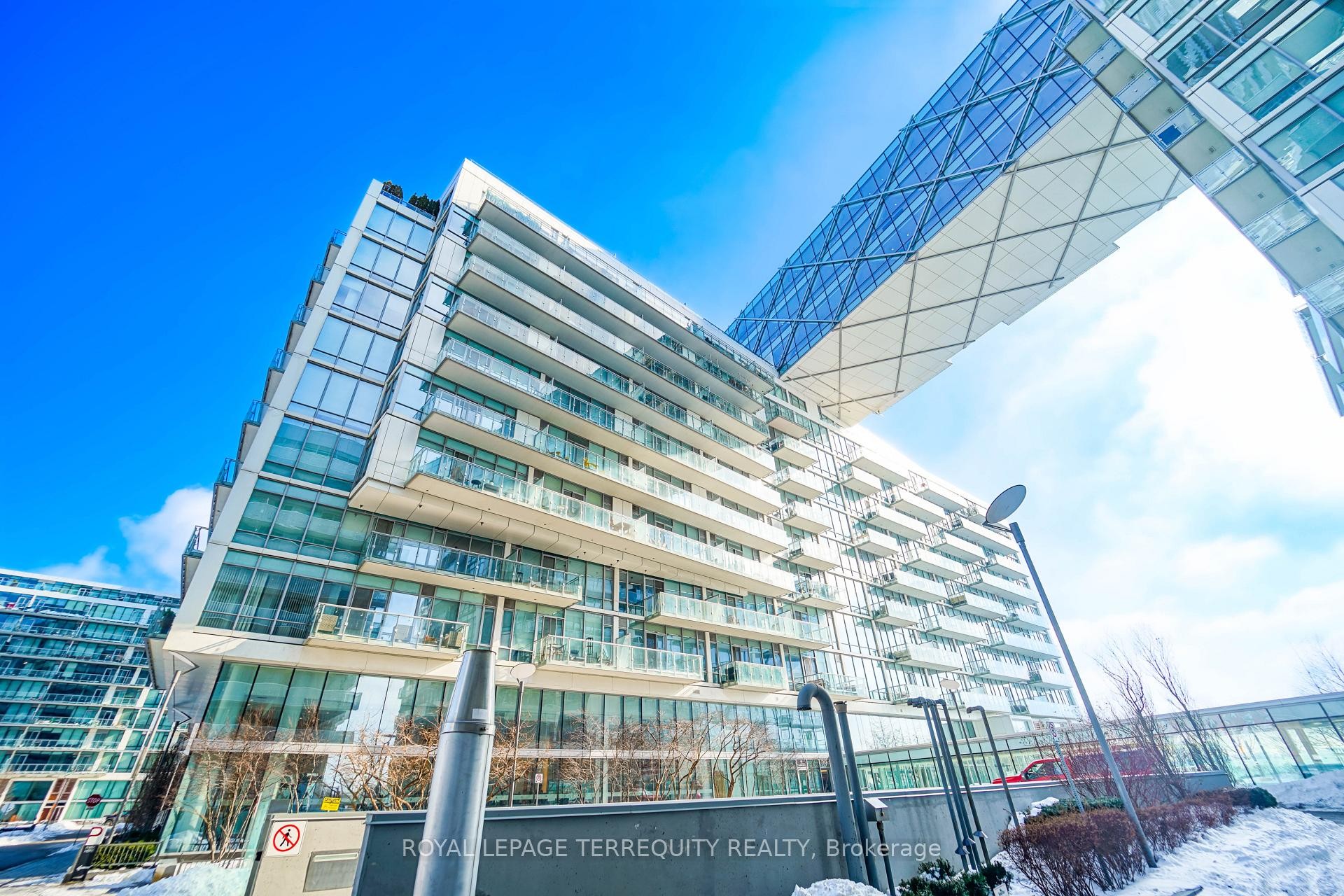 









29


Queens Quay

N/A East, 410,
Toronto,




ON
M5E 0A4

