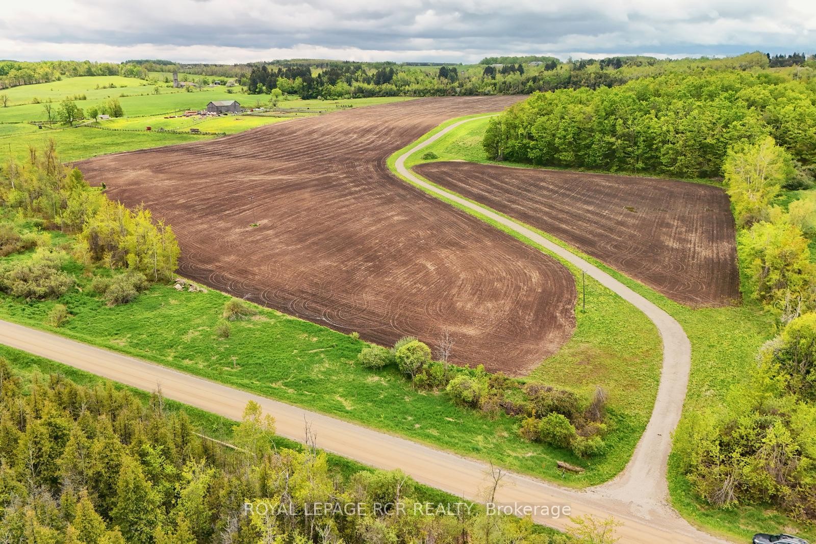 









716582


1st Line E H S

N/A,
Mulmur,







ON
L9V 0G2

