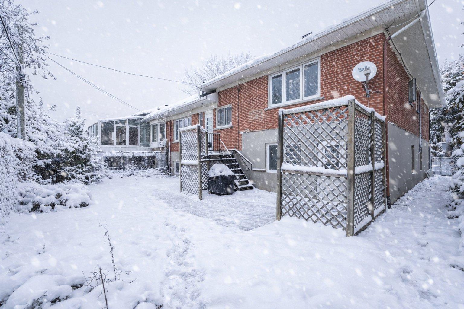 









4900


Boul. Cavendish

,
Montréal (Côte-des-Neiges/Notre-Dame-de-Grâce),




QC
H4V2R3

