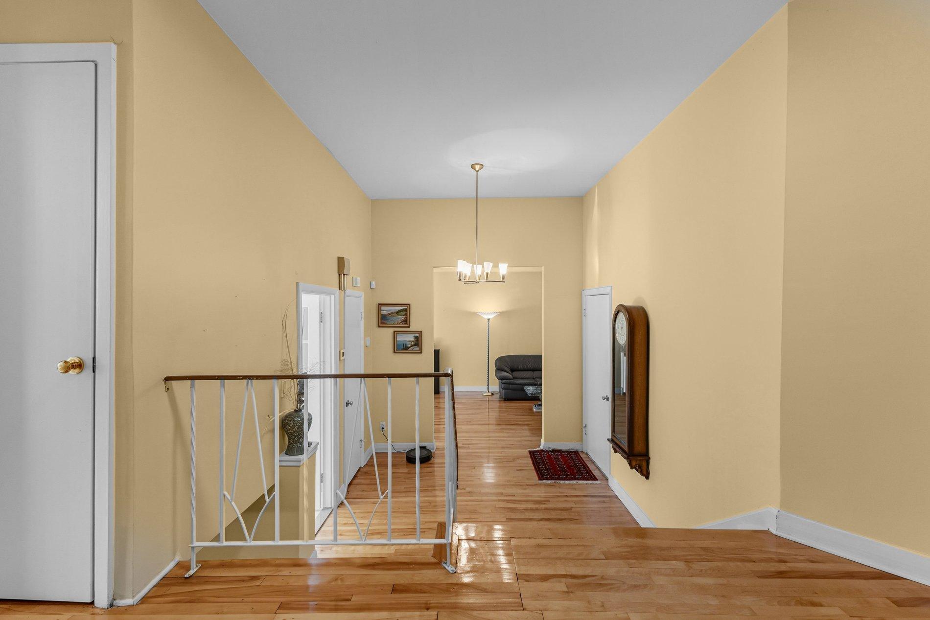 









4900


Boul. Cavendish

,
Montréal (Côte-des-Neiges/Notre-Dame-de-Grâce),




QC
H4V2R3

