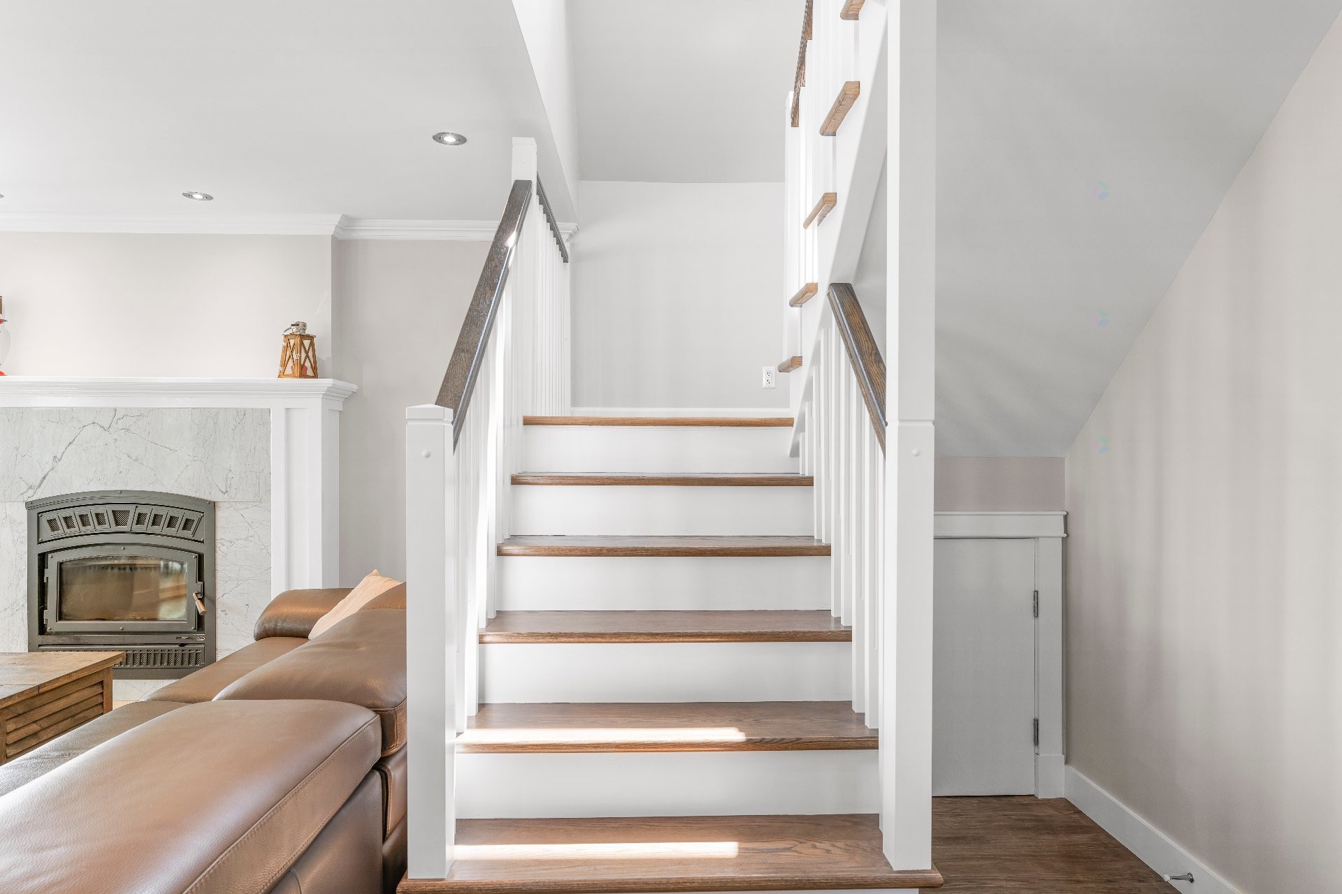 









916


Ch. Viens

,
Magog,




QC
J1X7T1

