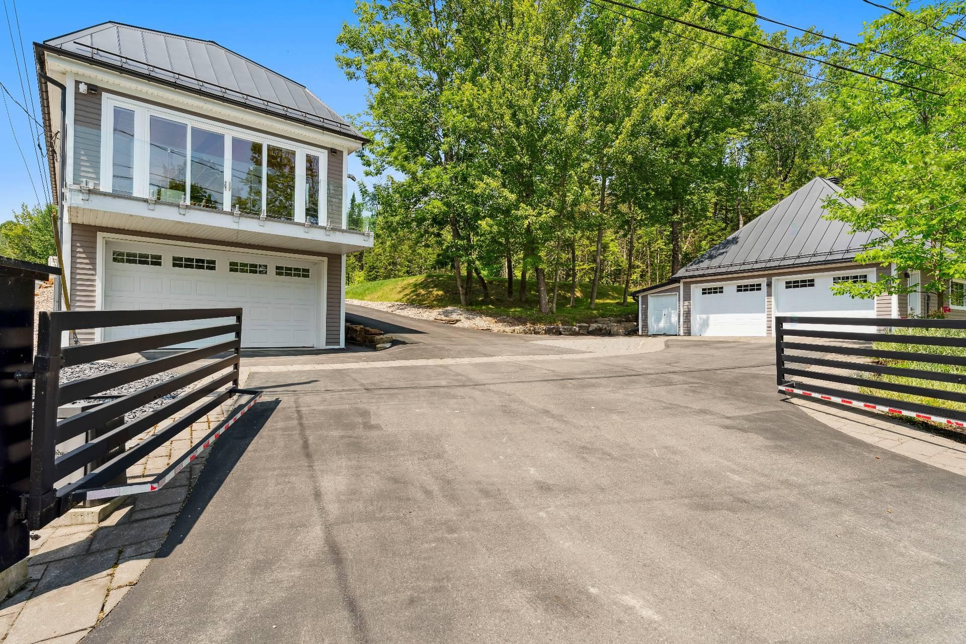 









916


Ch. Viens

,
Magog,




QC
J1X7T1

