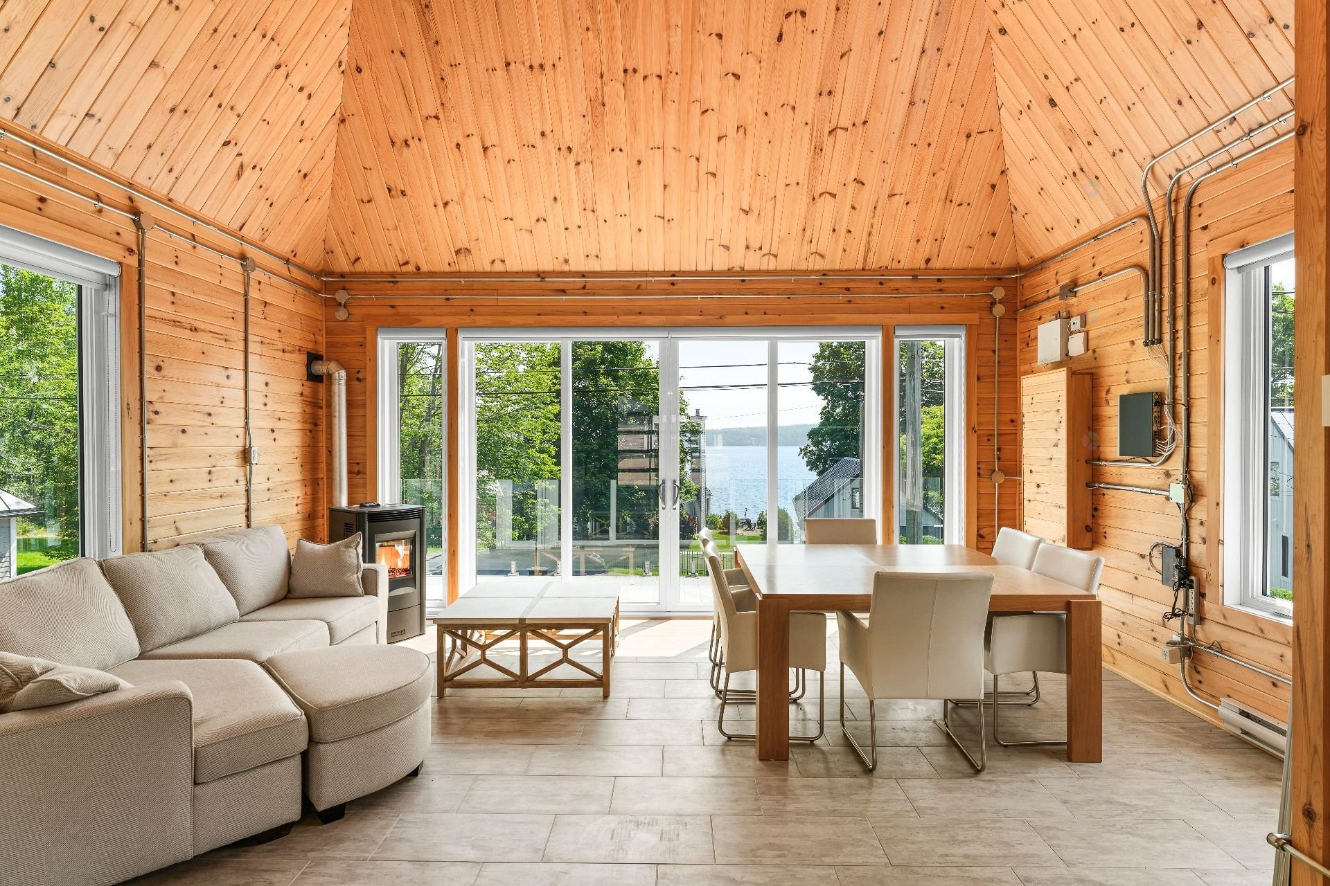 









916


Ch. Viens

,
Magog,




QC
J1X7T1

