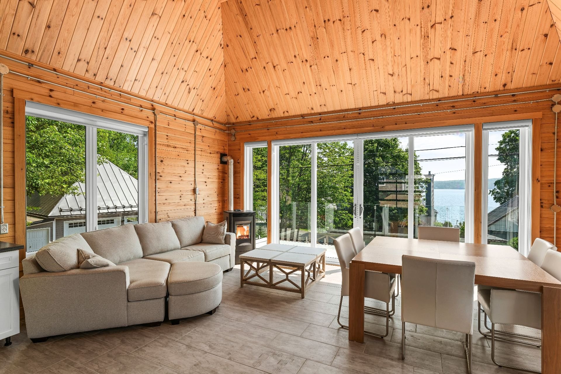 









916


Ch. Viens

,
Magog,




QC
J1X7T1

