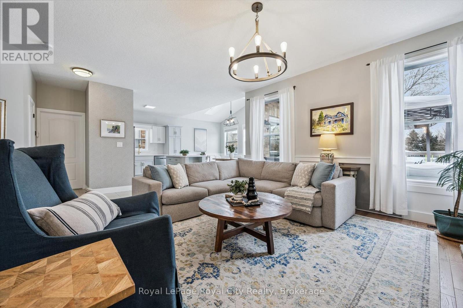 












73 AMSTERDAM CRESCENT

,
Guelph (Pineridge/Westminster Woods),




Ontario
N1L1T4

