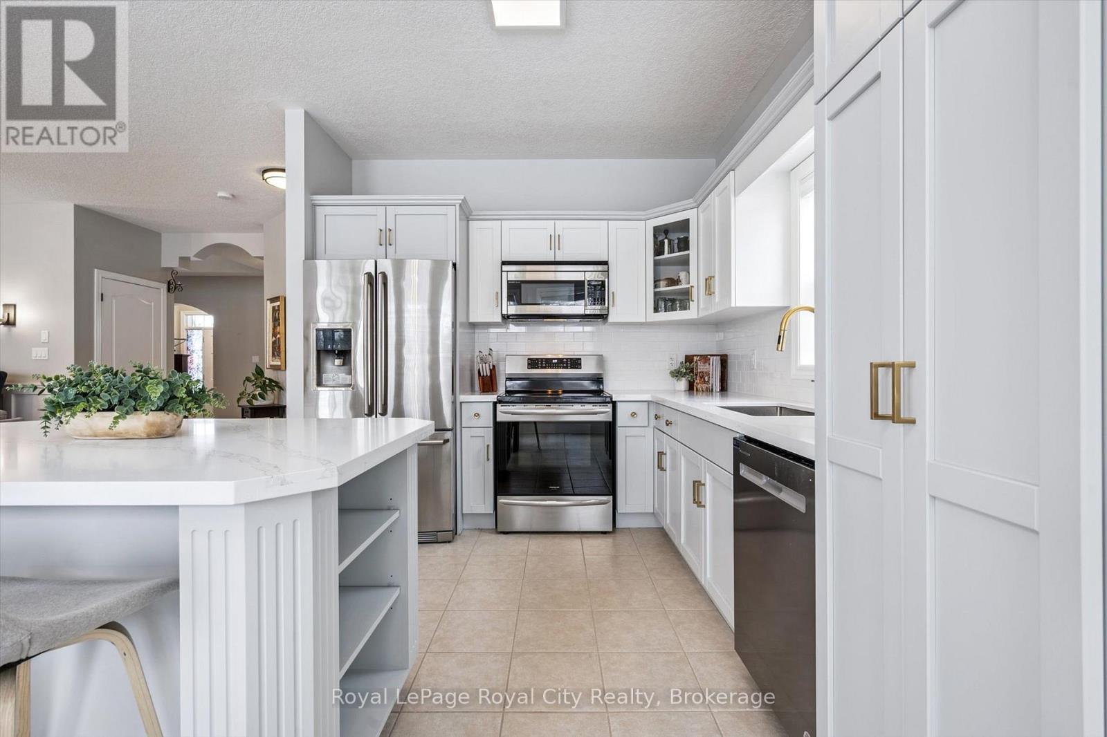 












73 AMSTERDAM CRESCENT

,
Guelph (Pineridge/Westminster Woods),




Ontario
N1L1T4

