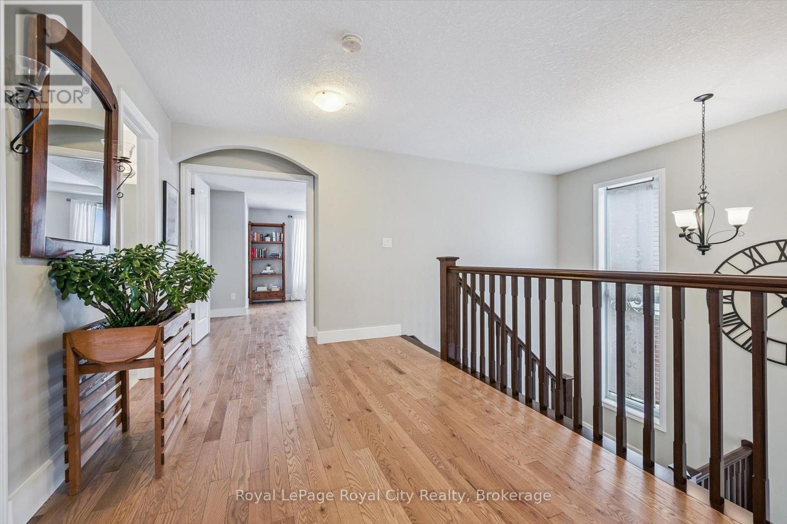 












73 AMSTERDAM CRESCENT

,
Guelph (Pineridge/Westminster Woods),




Ontario
N1L1T4

