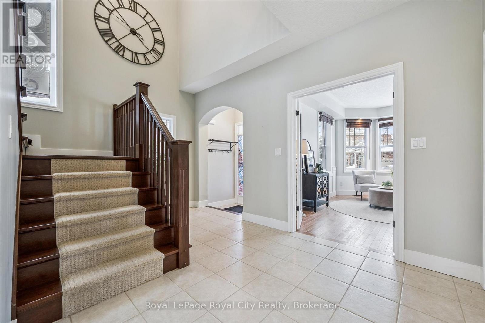 












73 AMSTERDAM CRESCENT

,
Guelph (Pineridge/Westminster Woods),




Ontario
N1L1T4

