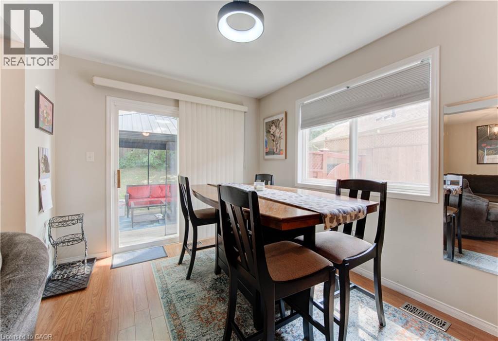 












916 VERONICA Court

,
Kitchener,




Ontario
N2A4G4

