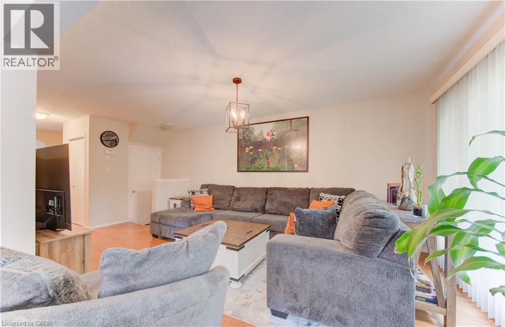 












916 VERONICA Court

,
Kitchener,




Ontario
N2A4G4

