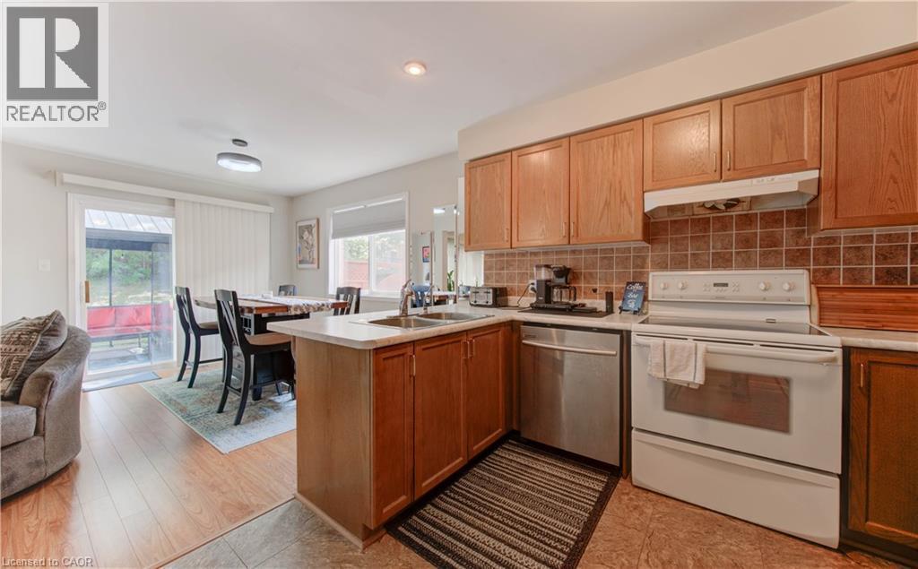 












916 VERONICA Court

,
Kitchener,




Ontario
N2A4G4

