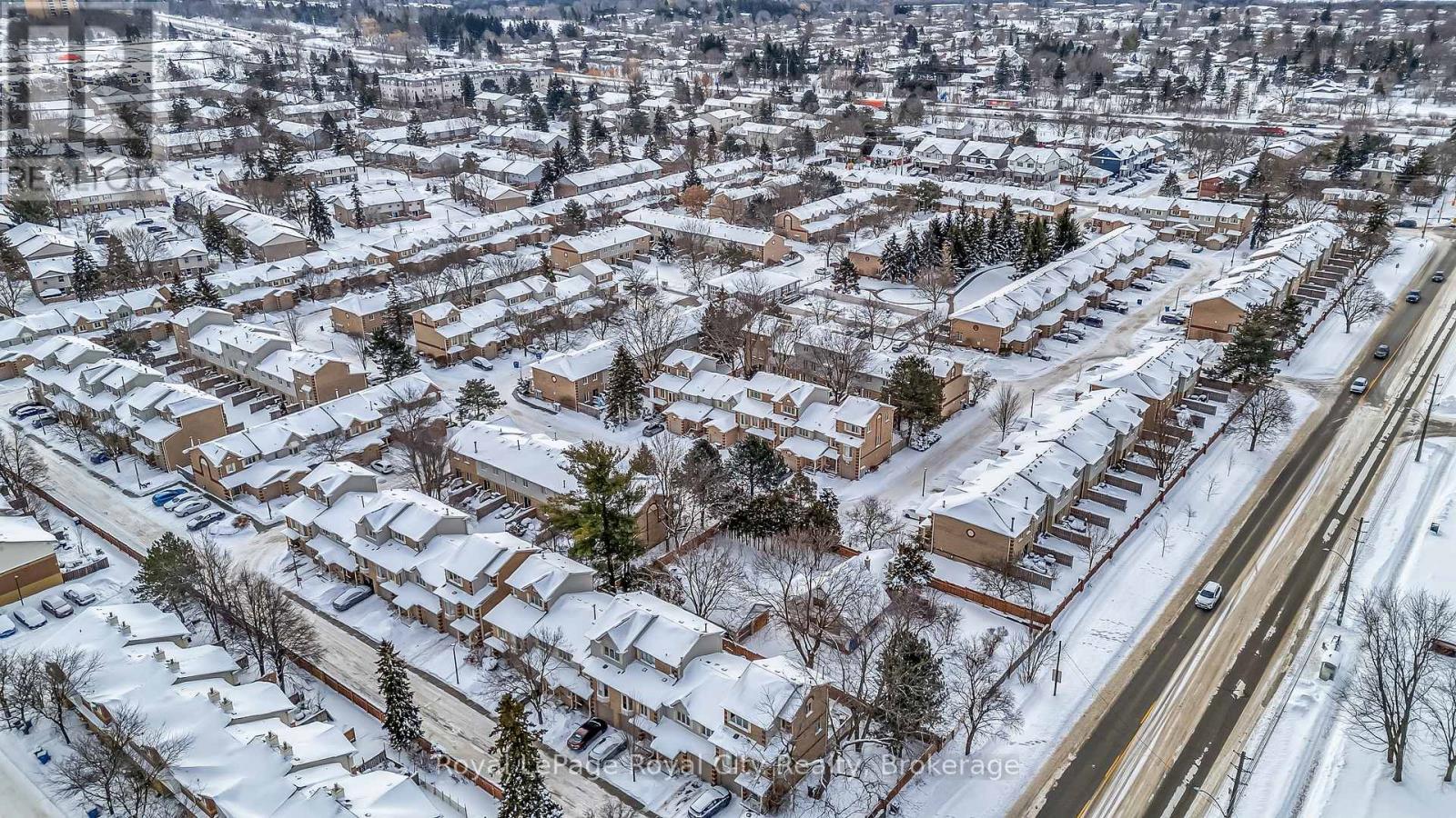 












44 - 302 COLLEGE AVENUE W

,
Guelph (Dovercliffe Park/Old University),




Ontario
N1G4T6

