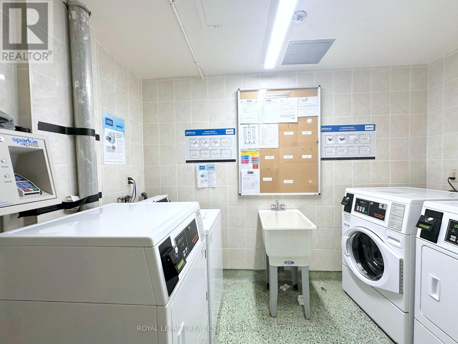 












208 - 276 ST CLAIR AVENUE W

,
Toronto,




Ontario
M4V1R9

