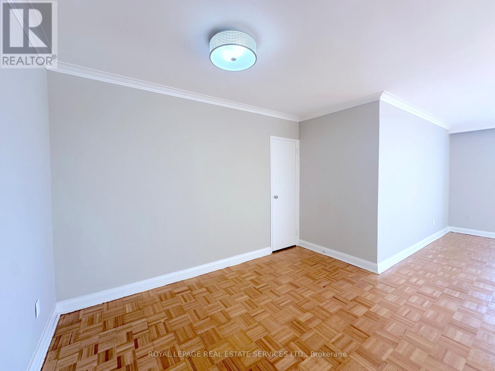 












208 - 276 ST CLAIR AVENUE W

,
Toronto,




Ontario
M4V1R9

