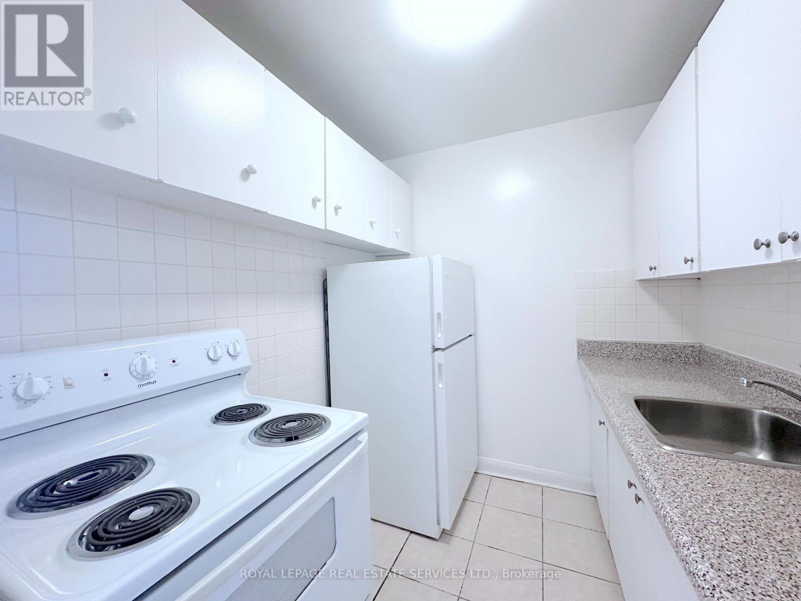 












208 - 276 ST CLAIR AVENUE W

,
Toronto,




Ontario
M4V1R9

