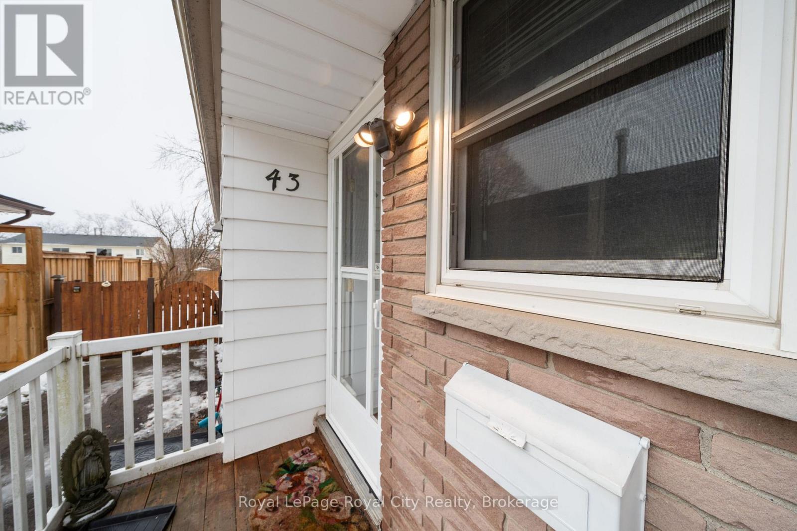 












43 PATIENCE CRESCENT

,
London South (South X),




Ontario
N6E2K7

