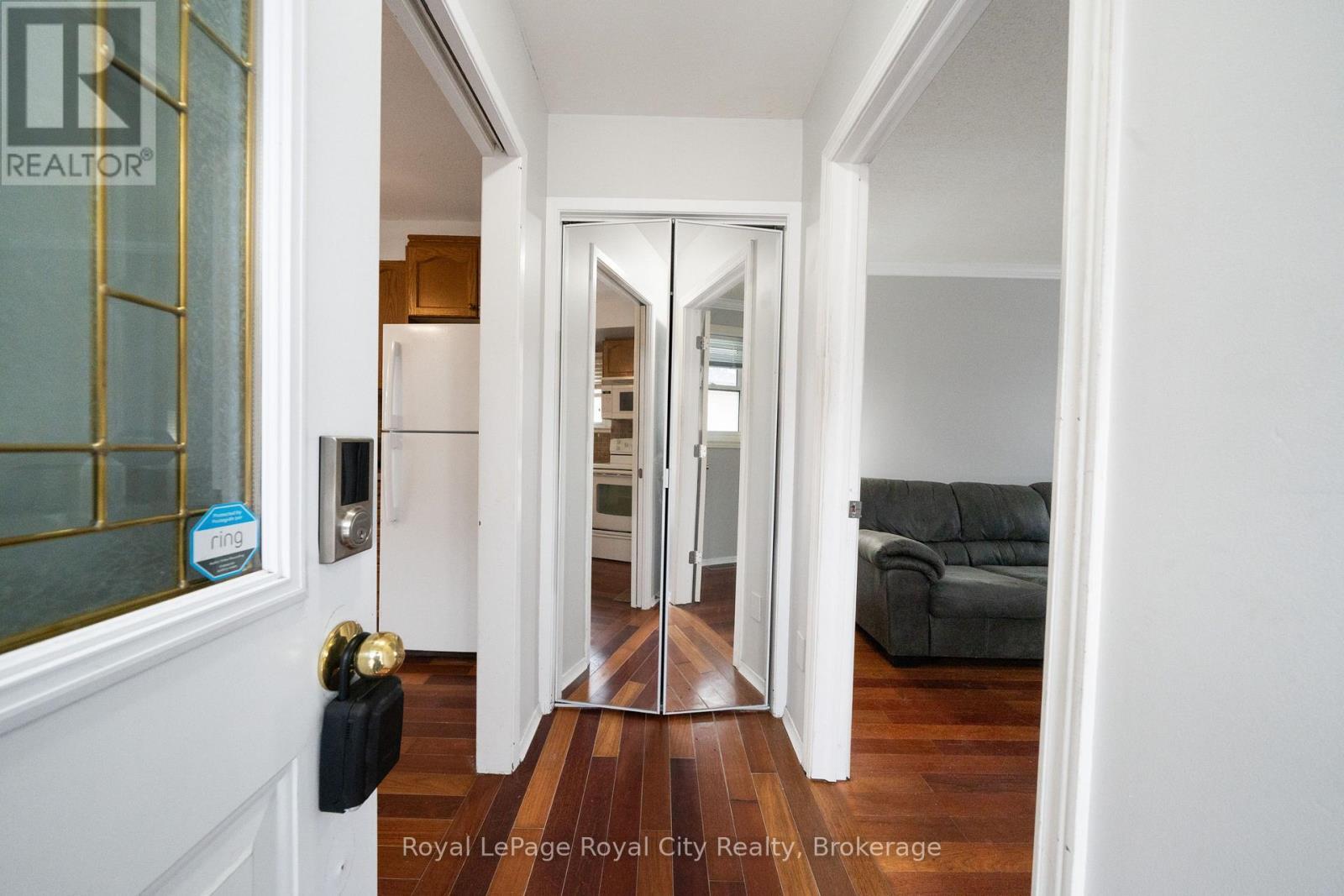 












43 PATIENCE CRESCENT

,
London South (South X),




Ontario
N6E2K7

