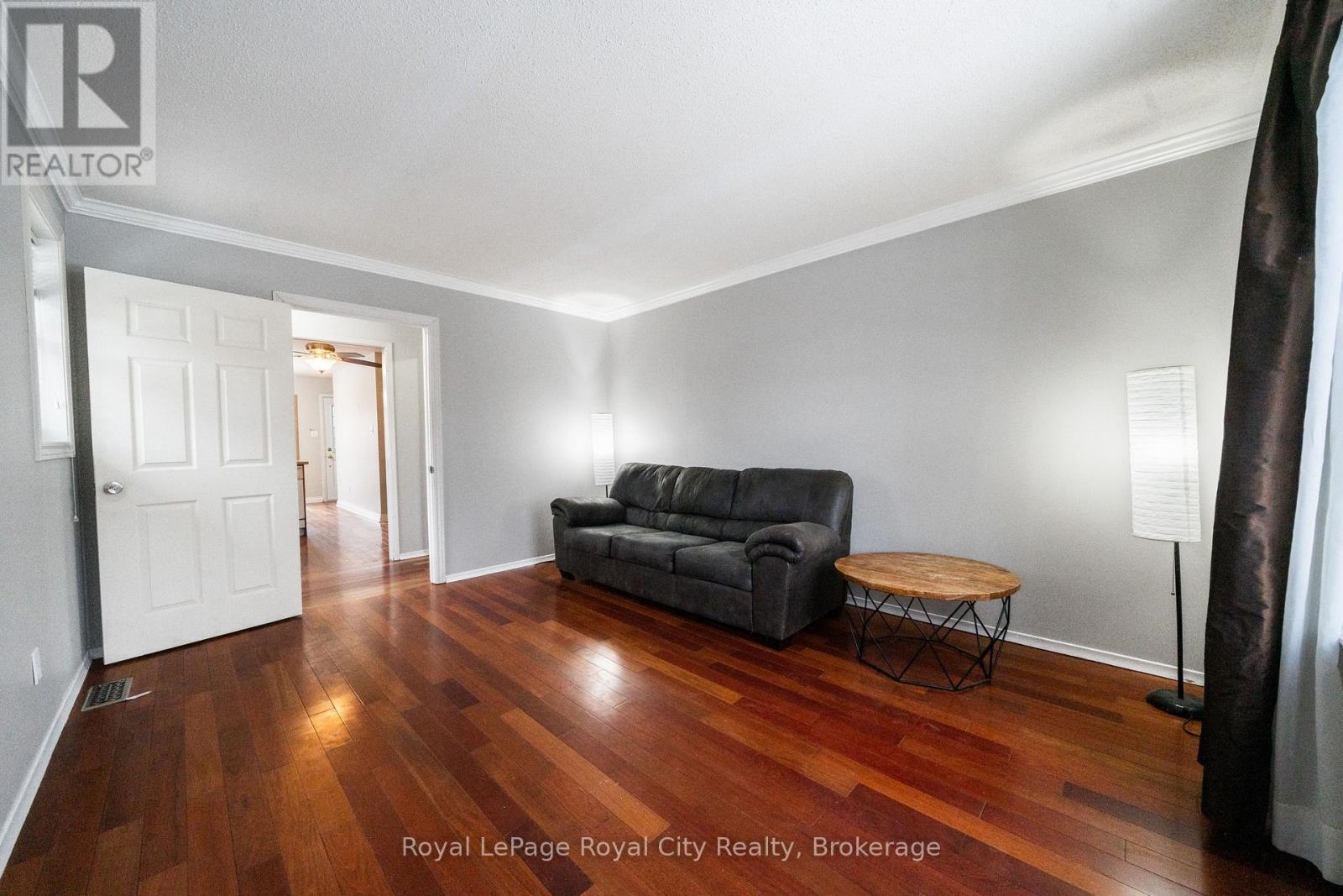 












43 PATIENCE CRESCENT

,
London South (South X),




Ontario
N6E2K7

