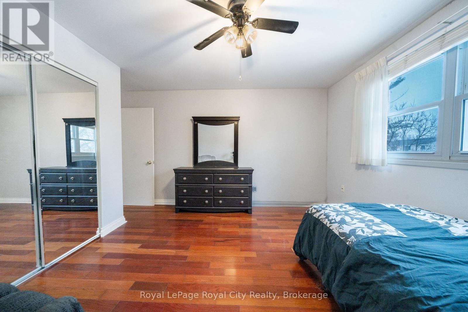 












43 PATIENCE CRESCENT

,
London South (South X),




Ontario
N6E2K7

