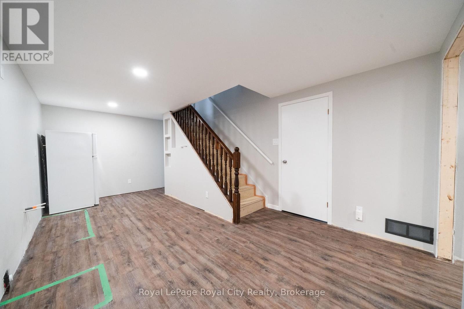 












43 PATIENCE CRESCENT

,
London South (South X),




Ontario
N6E2K7

