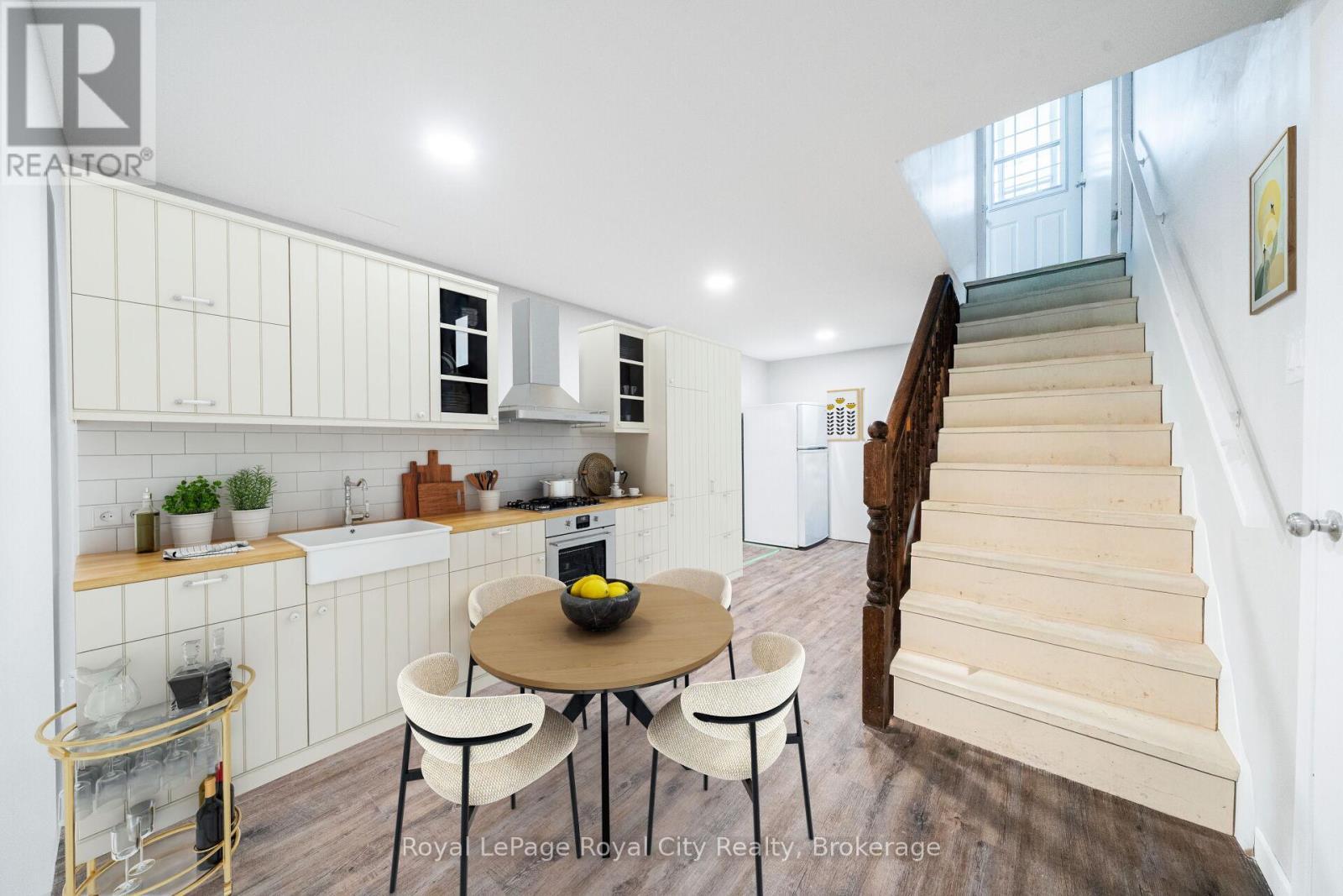 












43 PATIENCE CRESCENT

,
London South (South X),




Ontario
N6E2K7

