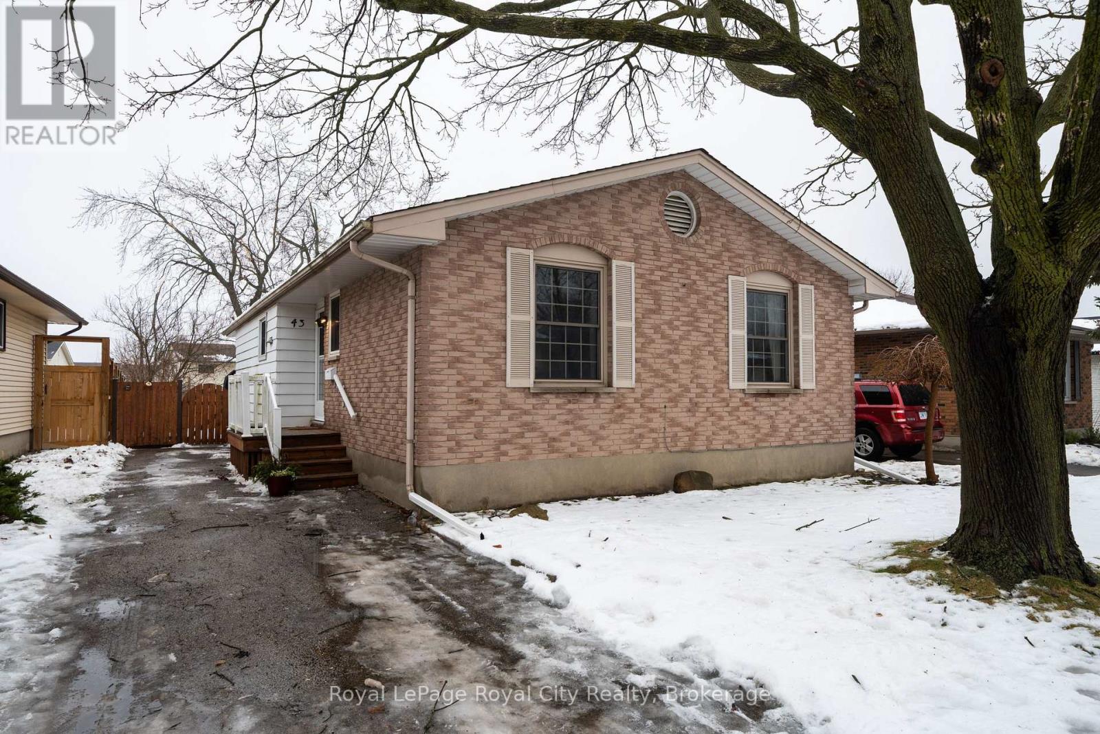 












43 PATIENCE CRESCENT

,
London South (South X),




Ontario
N6E2K7

