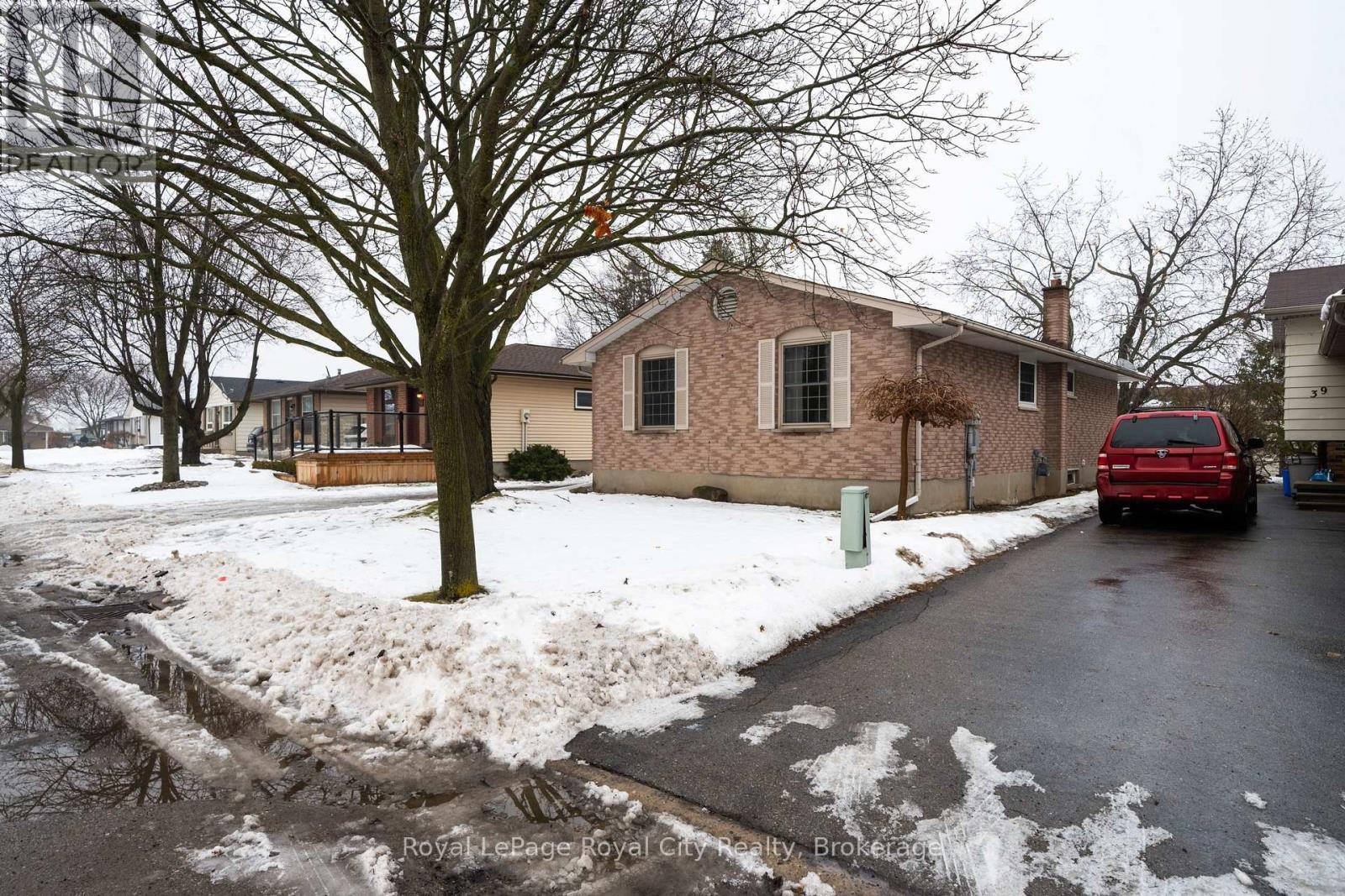 












43 PATIENCE CRESCENT

,
London South (South X),




Ontario
N6E2K7

