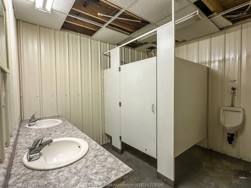 









34


Story

Street,
Blenheim,




ON
N0P 1A0

