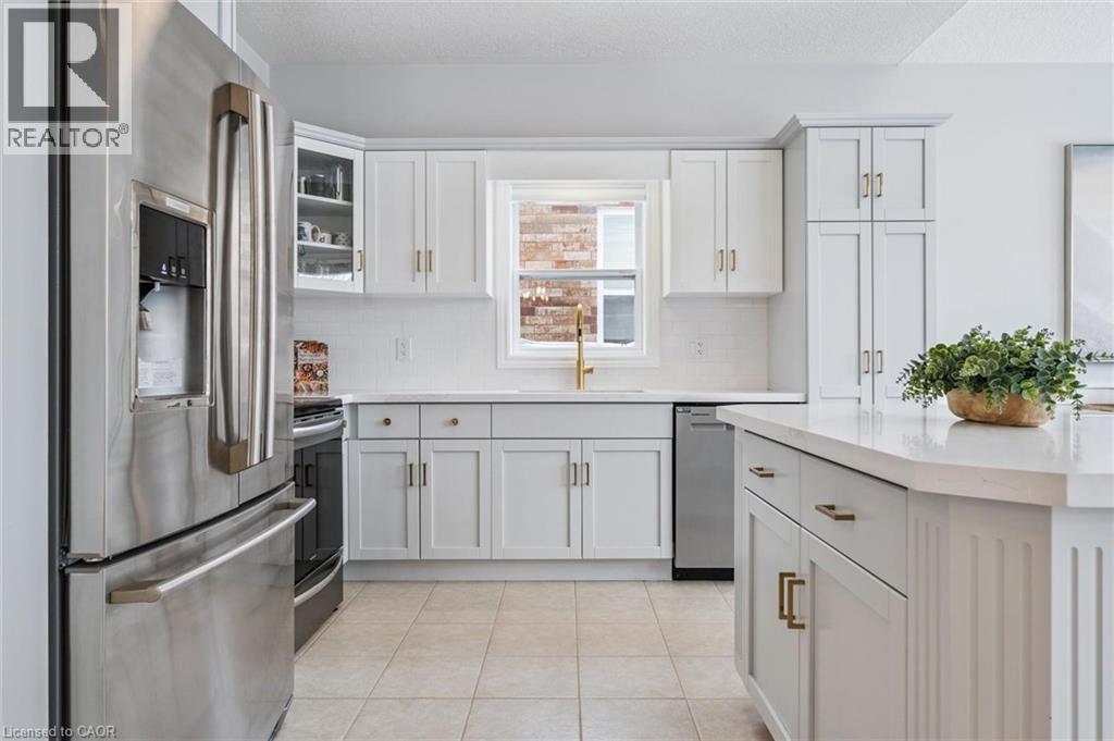 












73 AMSTERDAM Crescent

,
Guelph,




Ontario
N1L1T5

