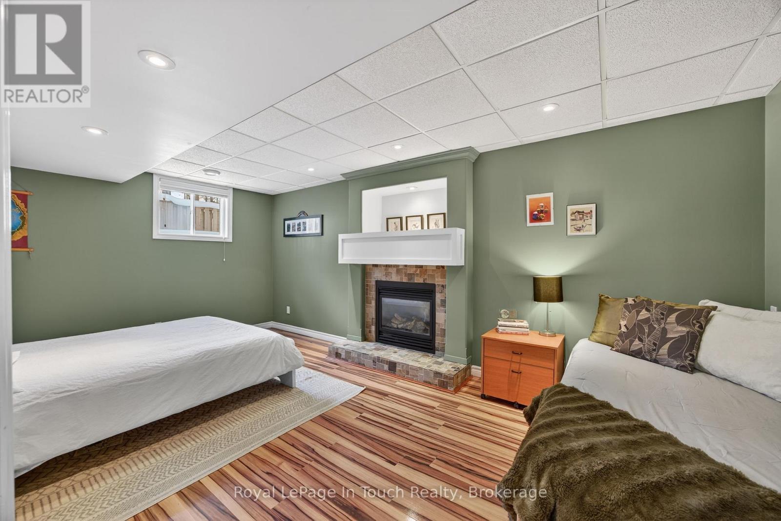 












39 ST. LAURENT BOULEVARD

,
Tiny,




Ontario
L9M1R3

