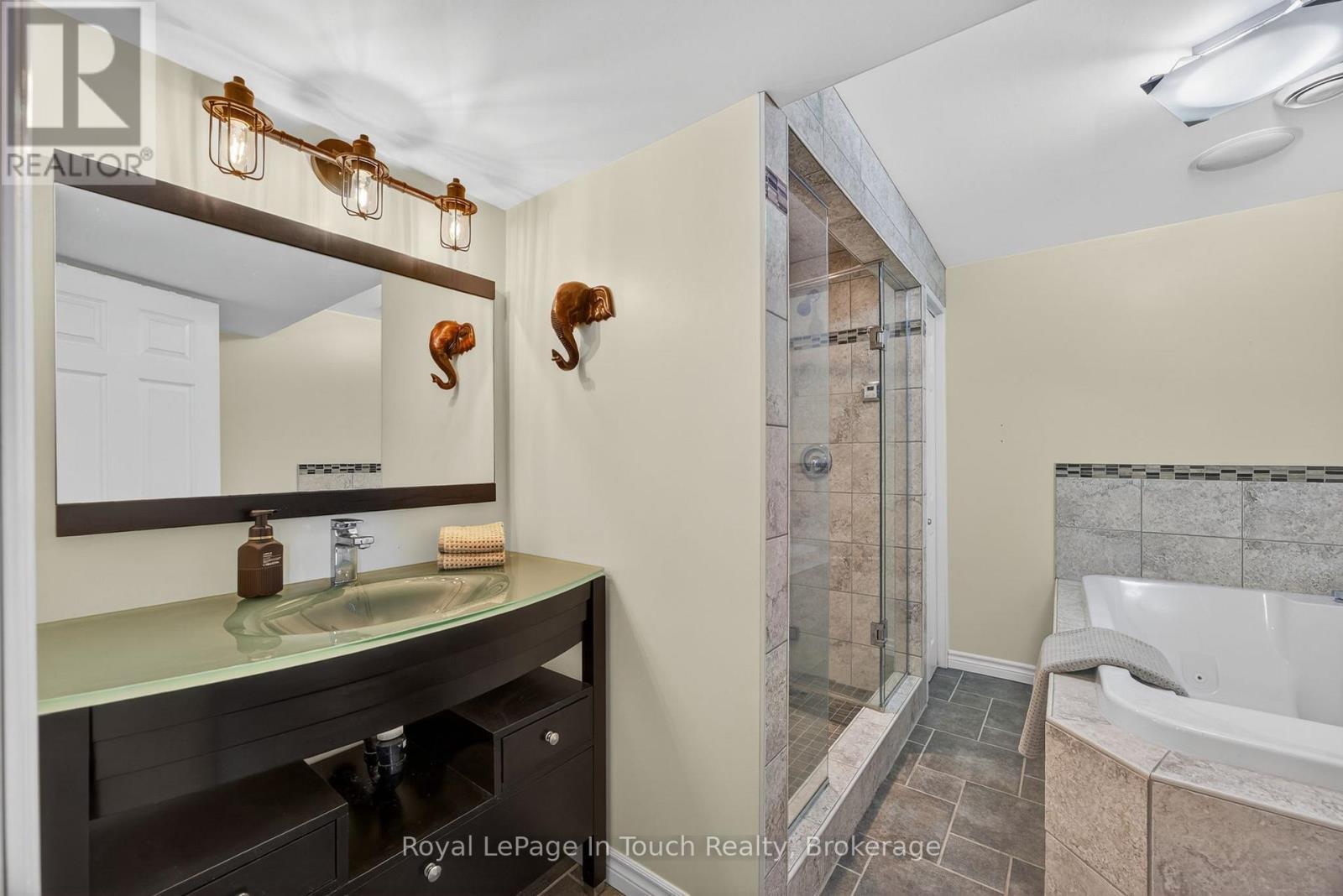 












39 ST. LAURENT BOULEVARD

,
Tiny,




Ontario
L9M1R3

