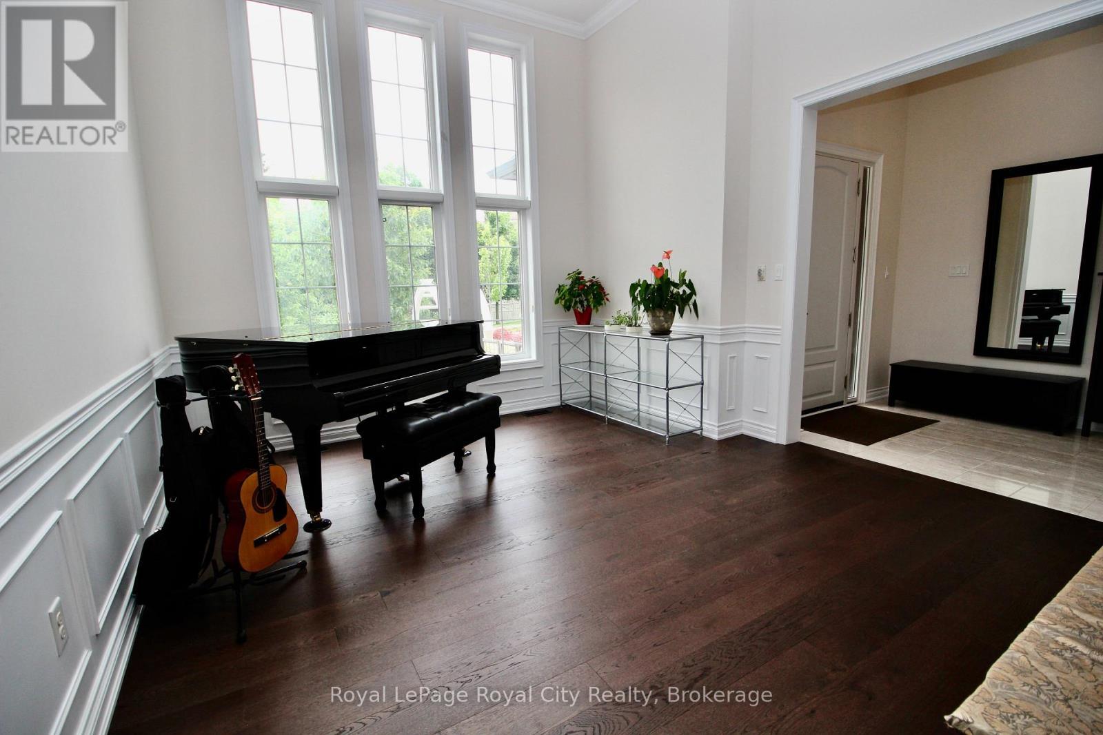 












39 DALMENY DRIVE

,
Brampton (Credit Valley),




Ontario
L6X2Y4

