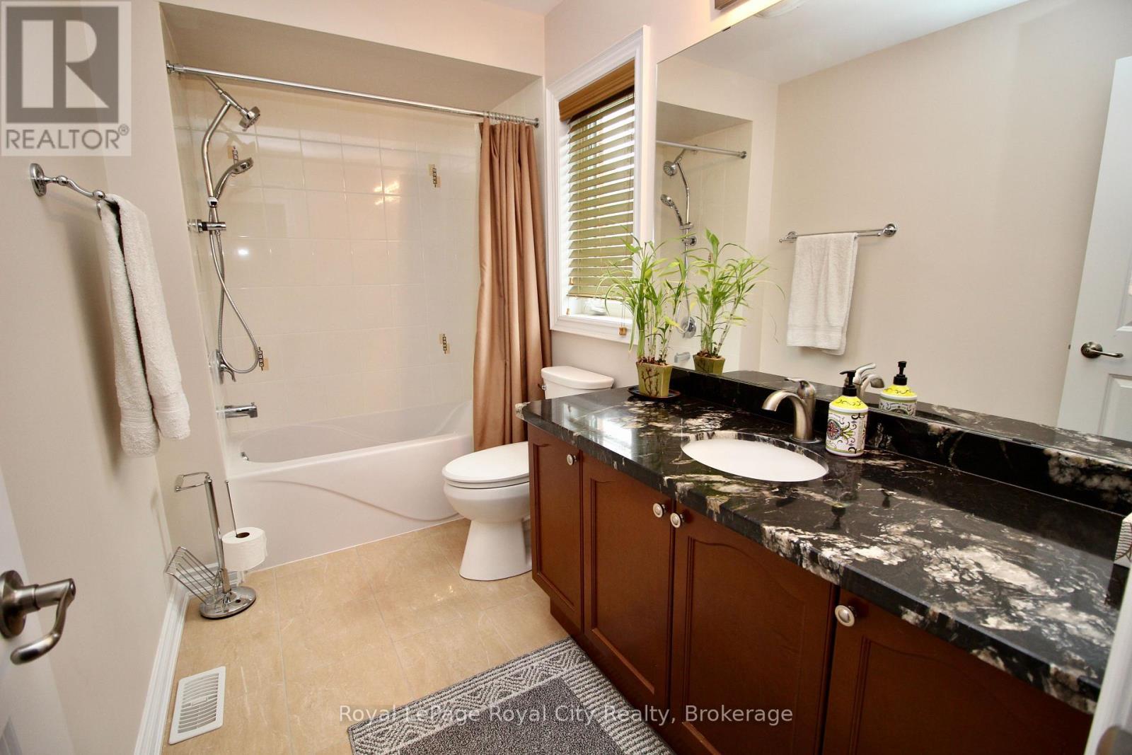 












39 DALMENY DRIVE

,
Brampton (Credit Valley),




Ontario
L6X2Y4

