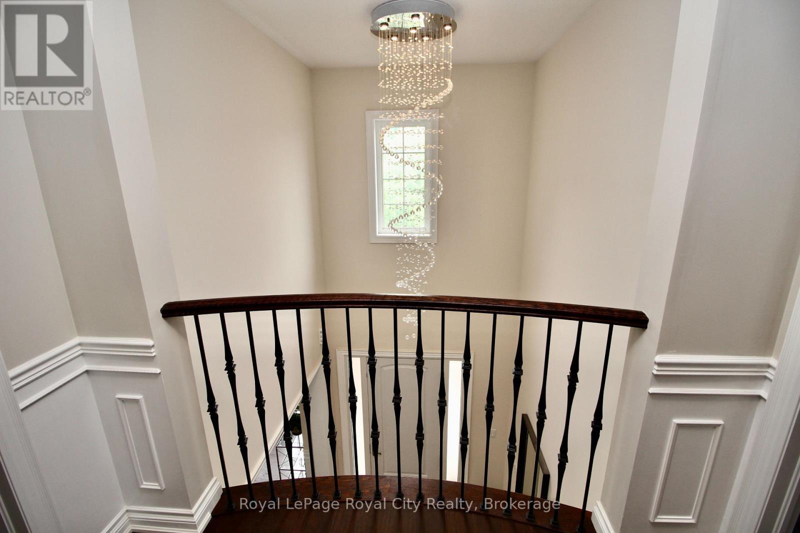 












39 DALMENY DRIVE

,
Brampton (Credit Valley),




Ontario
L6X2Y4

