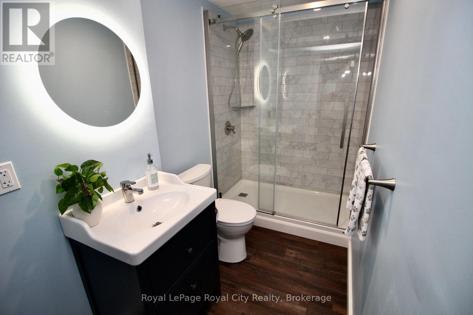 












39 DALMENY DRIVE

,
Brampton (Credit Valley),




Ontario
L6X2Y4

