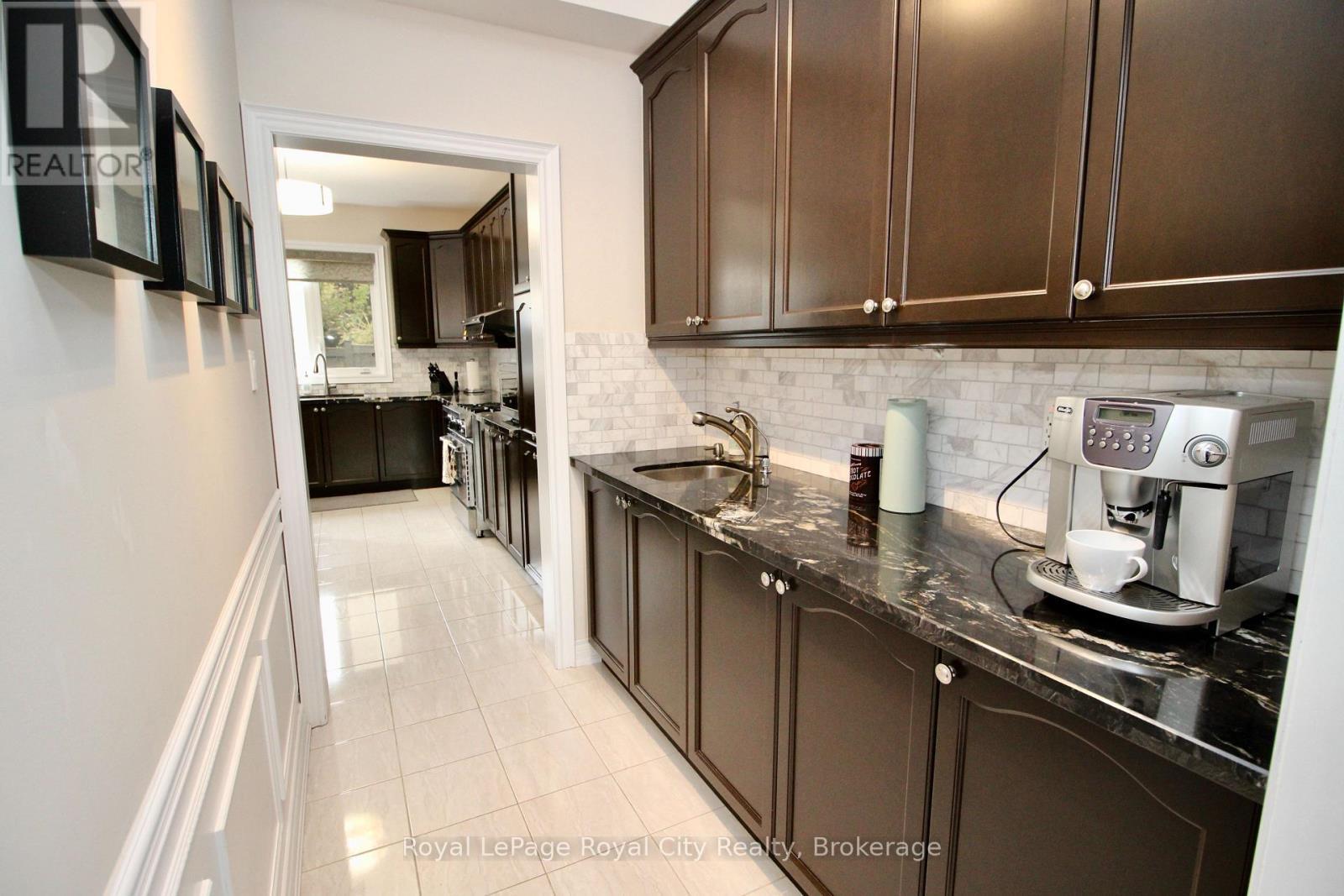 












39 DALMENY DRIVE

,
Brampton (Credit Valley),




Ontario
L6X2Y4

