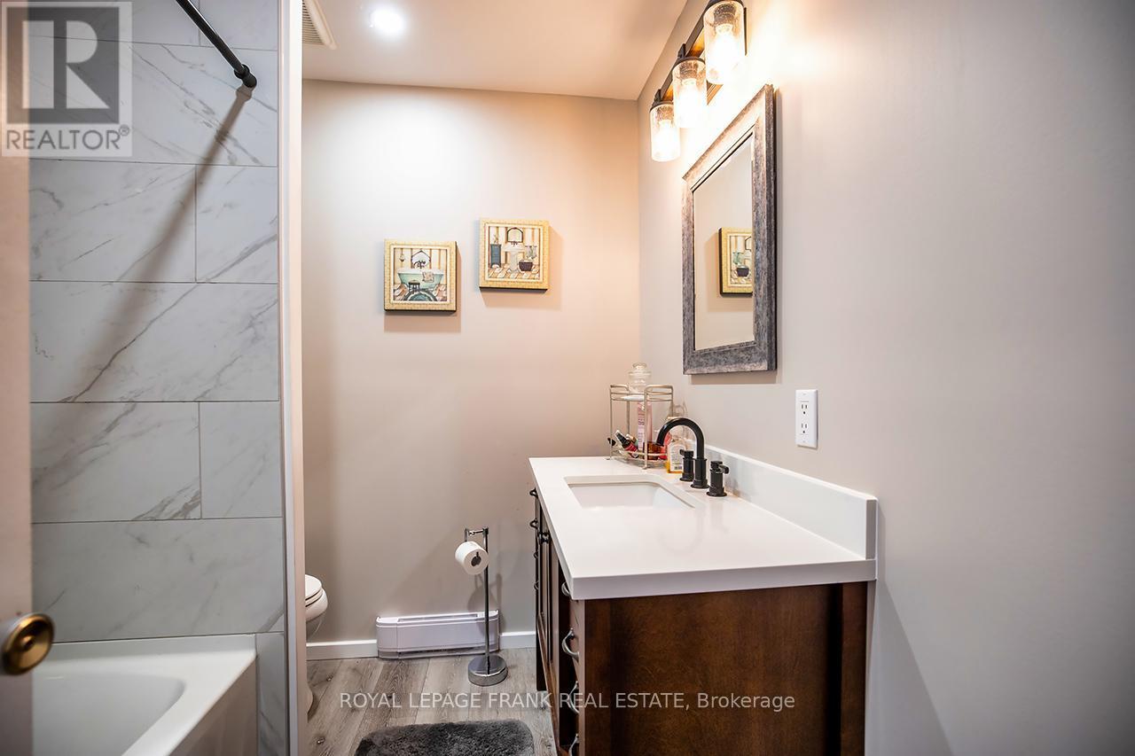 












9 - 433 MAY STREET

,
Brock (Beaverton),




Ontario
L0K1A0

