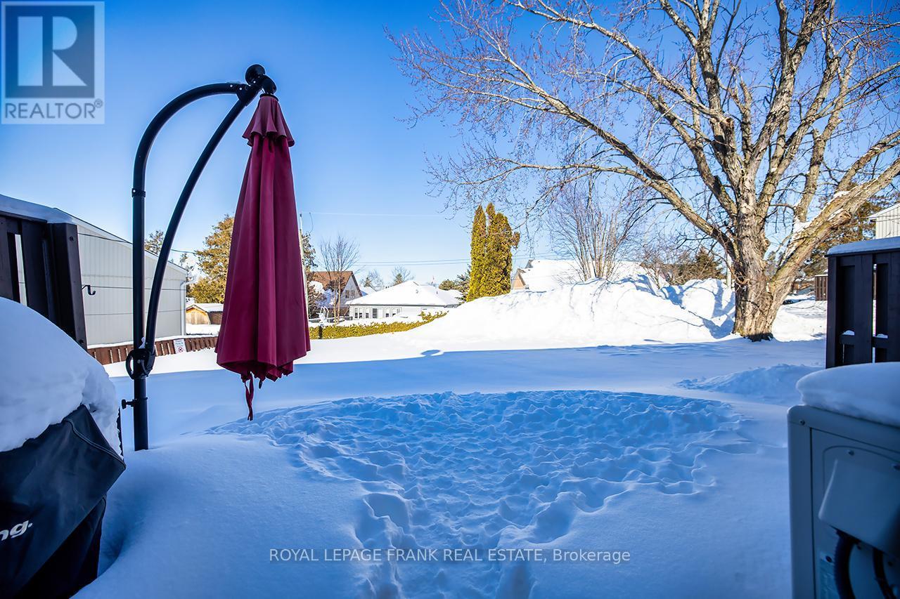 












9 - 433 MAY STREET

,
Brock (Beaverton),




Ontario
L0K1A0

