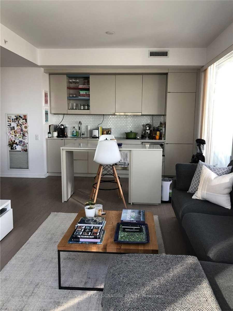 









101


Peter

Street, 2503,
Toronto,




ON
M5V 0G6

